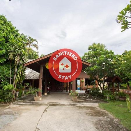Oyo 909 Guiding Star Resort Chiang Mai Extérieur photo