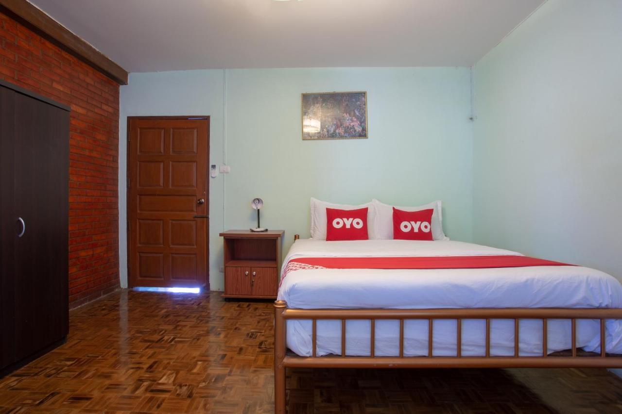 Oyo 909 Guiding Star Resort Chiang Mai Extérieur photo