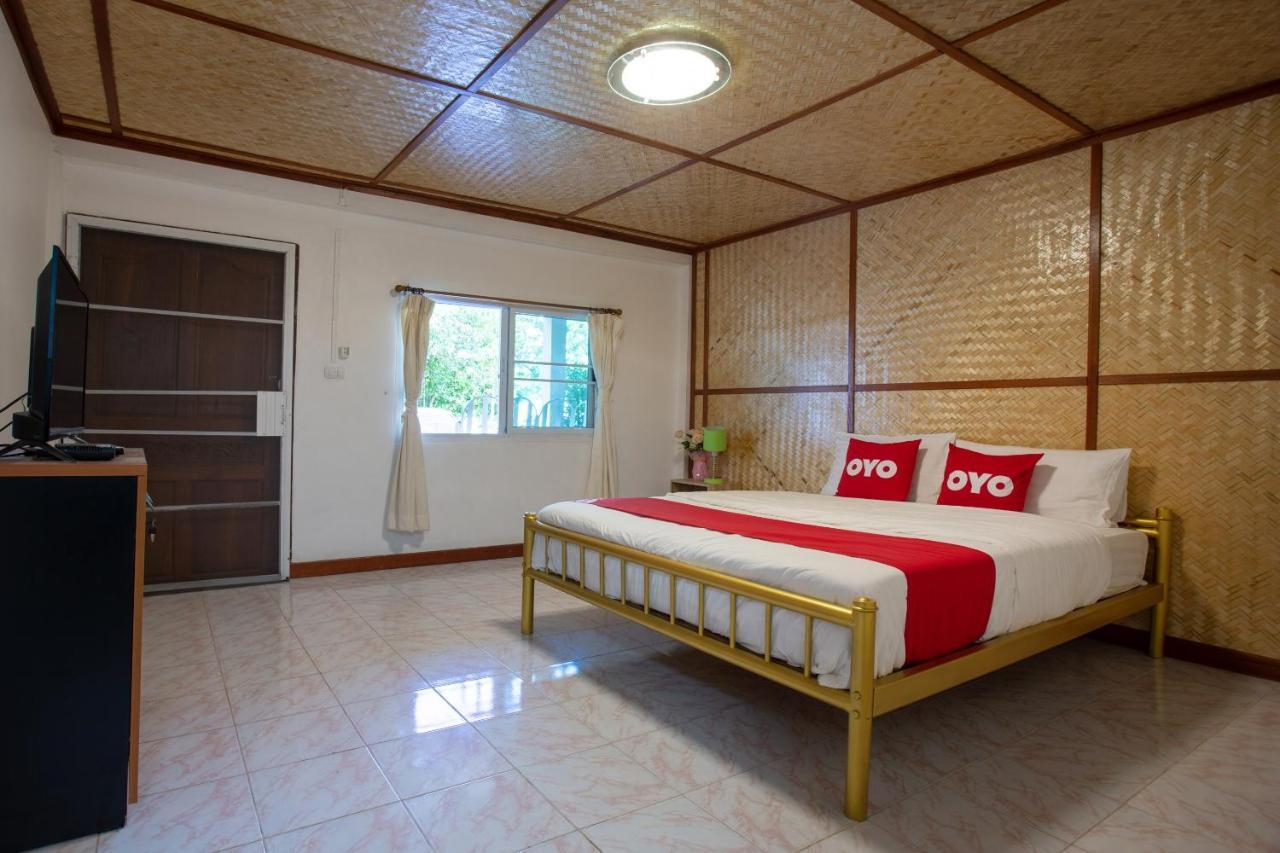 Oyo 909 Guiding Star Resort Chiang Mai Extérieur photo