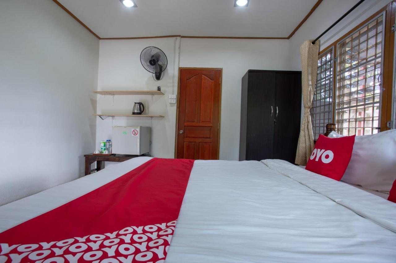 Oyo 909 Guiding Star Resort Chiang Mai Extérieur photo