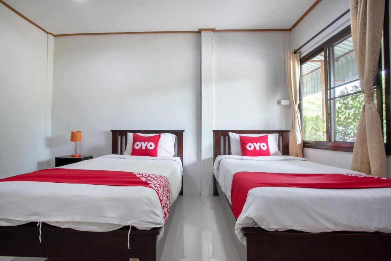 Oyo 909 Guiding Star Resort Chiang Mai Extérieur photo