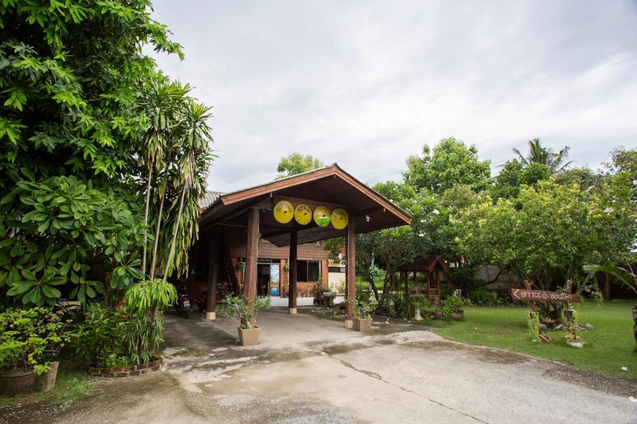 Oyo 909 Guiding Star Resort Chiang Mai Extérieur photo
