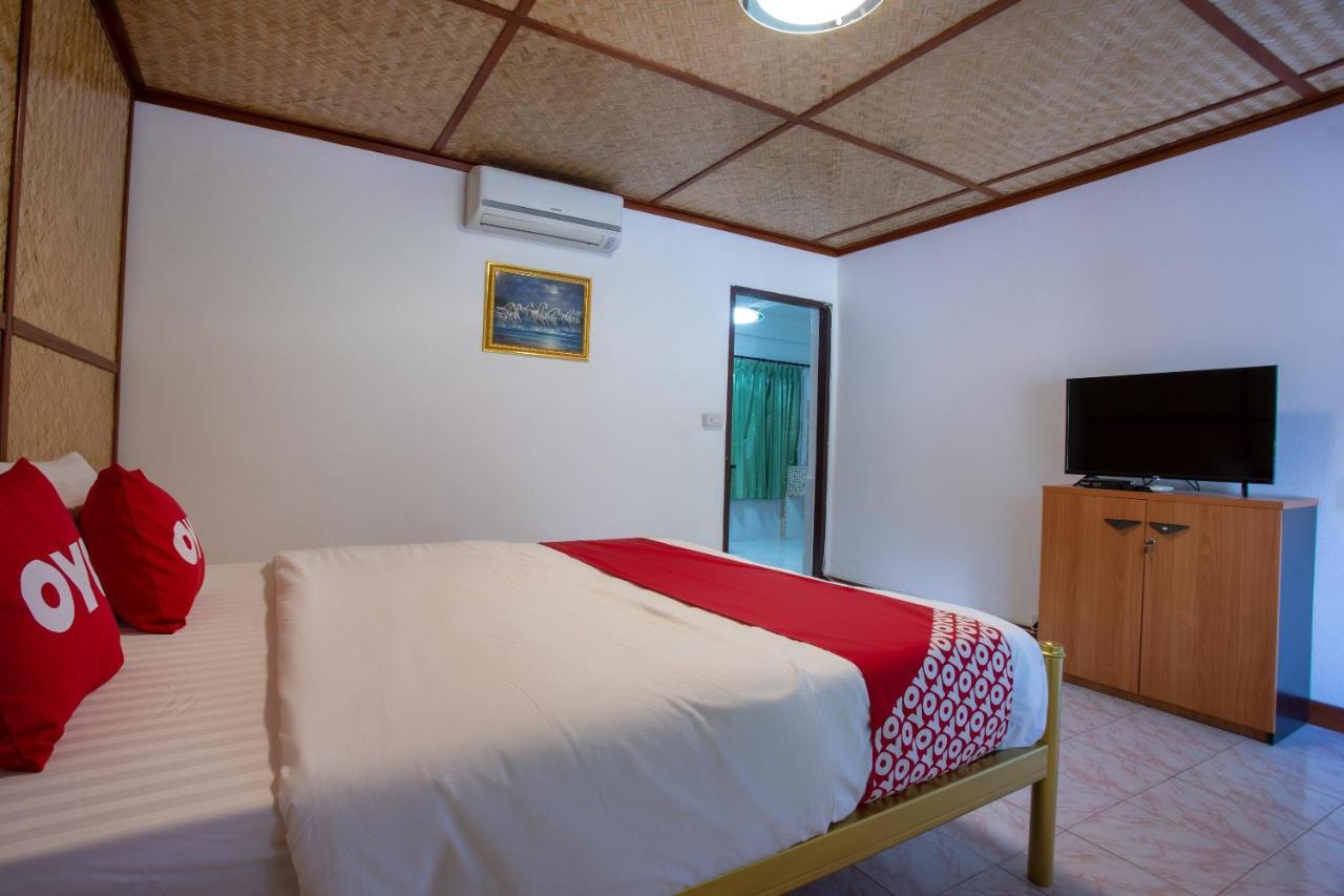 Oyo 909 Guiding Star Resort Chiang Mai Extérieur photo