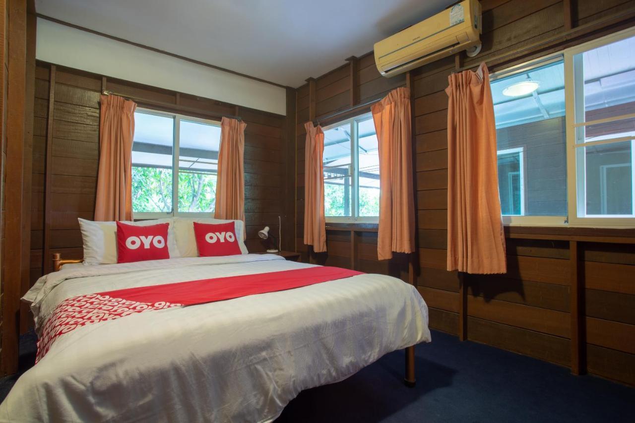 Oyo 909 Guiding Star Resort Chiang Mai Extérieur photo
