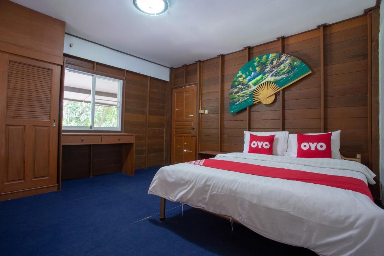 Oyo 909 Guiding Star Resort Chiang Mai Extérieur photo