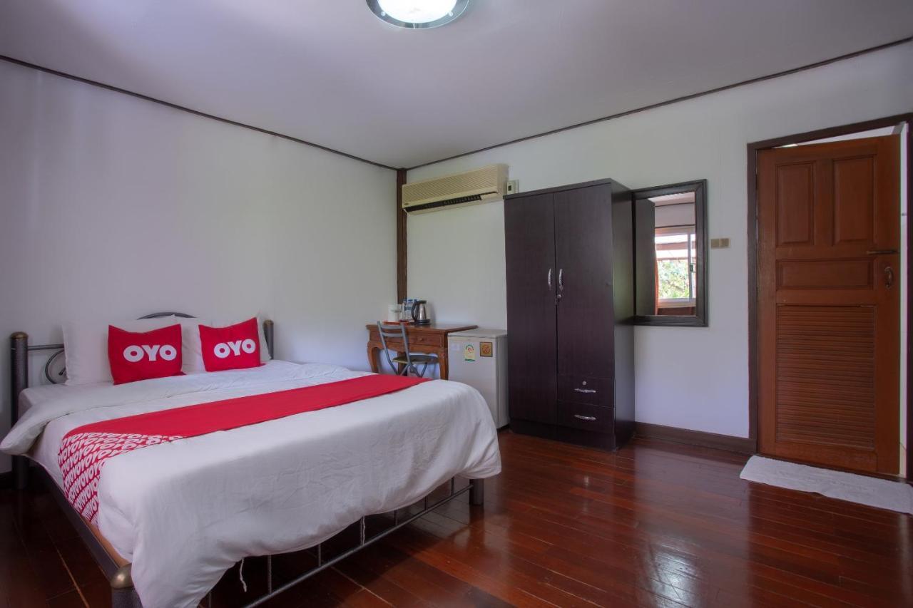 Oyo 909 Guiding Star Resort Chiang Mai Extérieur photo