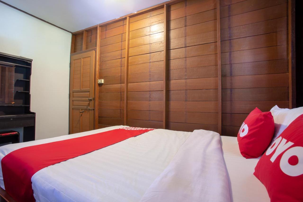 Oyo 909 Guiding Star Resort Chiang Mai Extérieur photo