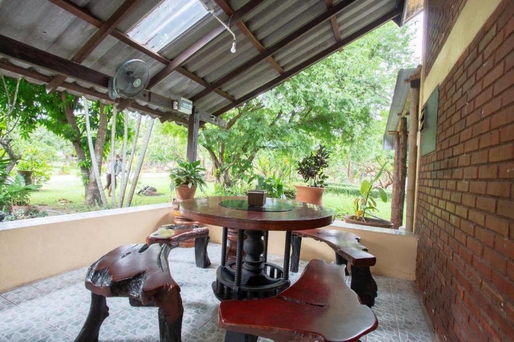 Oyo 909 Guiding Star Resort Chiang Mai Extérieur photo