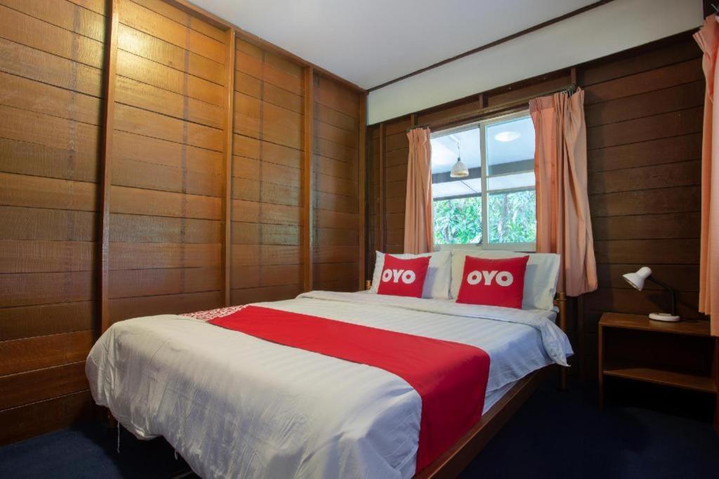 Oyo 909 Guiding Star Resort Chiang Mai Extérieur photo